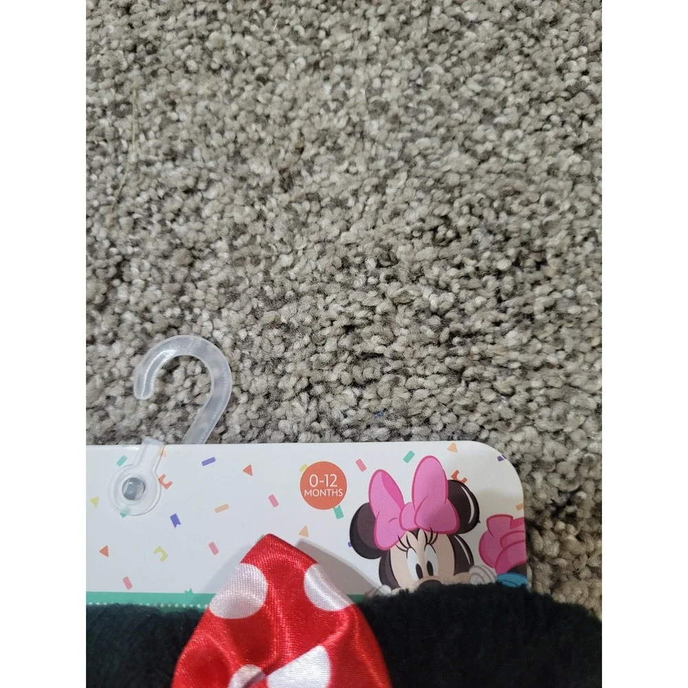 Minnie Mouse Disney 2 Pc Set Winter Baby Hat & Bootie Sock Size 0 - 12 Months